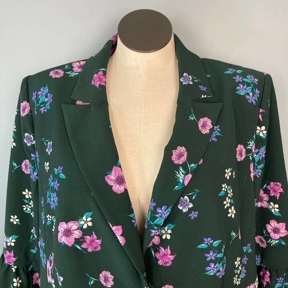 LANE Bryant The Bryant Blazer Green Floral 3/4 Flare Bell Sleeve Size 20 Jacket - Picture 3 of 15